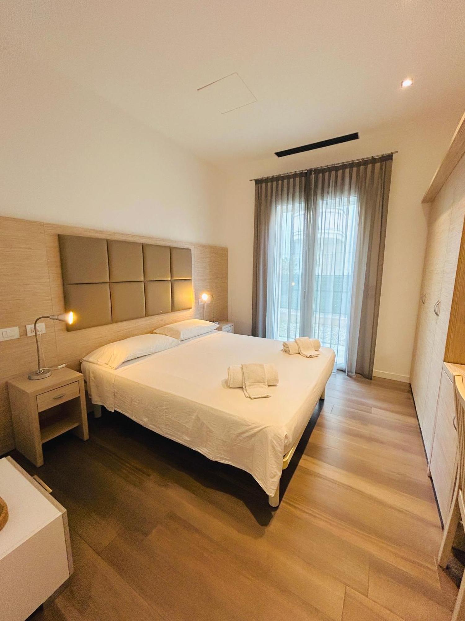 Ferienwohnung Menotti 3A-Flexrent Abissinia Riccione Exterior foto