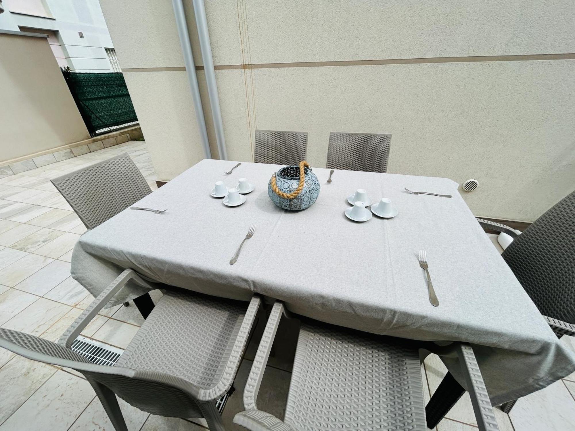 Ferienwohnung Menotti 3A-Flexrent Abissinia Riccione Exterior foto